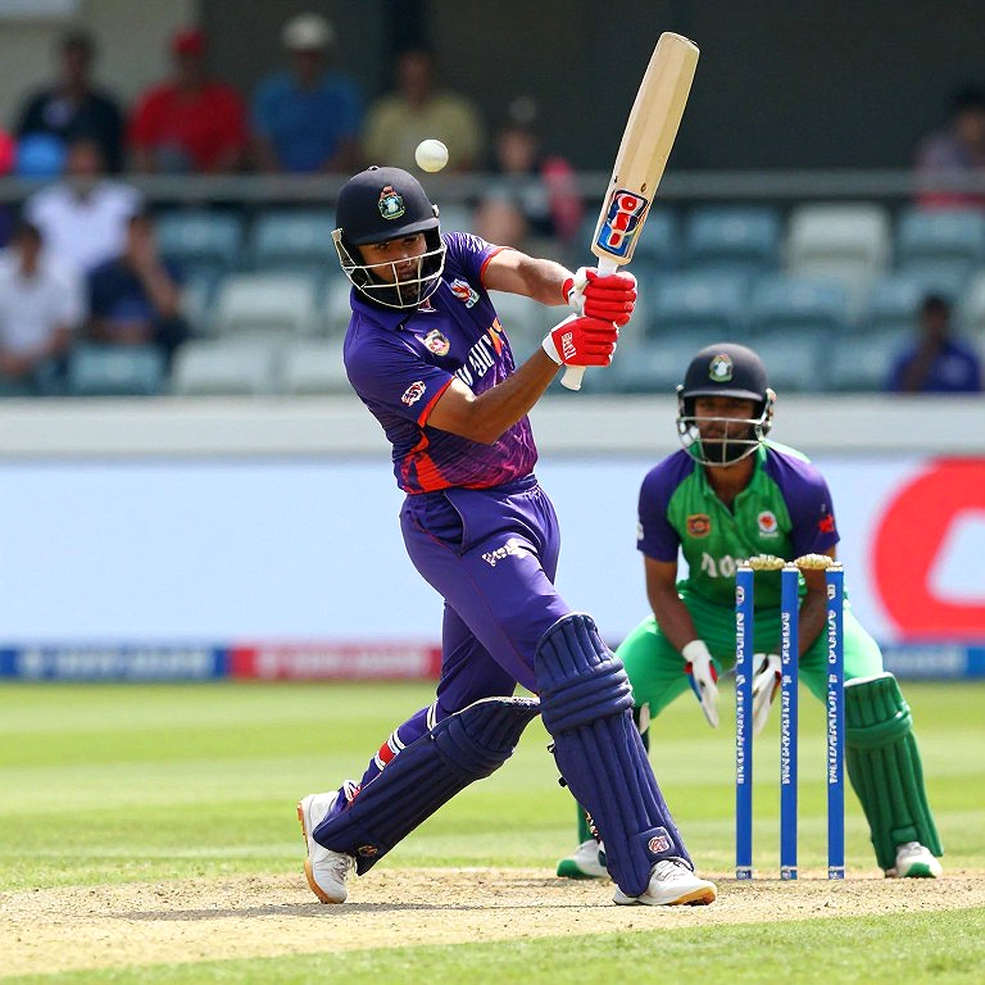 কেপ টাউনে এক নম্বর র্যাঙ্কিং ঝুলছে, আর আলেক্স ক্যারির 'ক্লিশে' কথাটাই বলে দিল চাপটা কোথায়